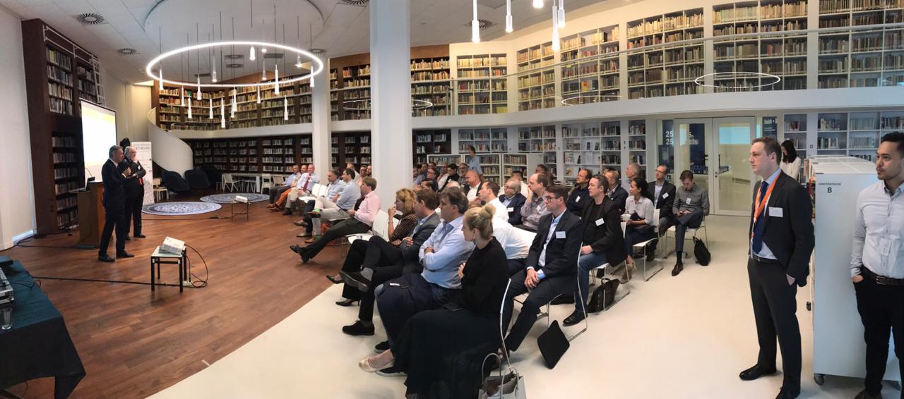 Seminar oleh Dutch Business Network di perpustakaan Erasmus Huis / Dutch Business Network
